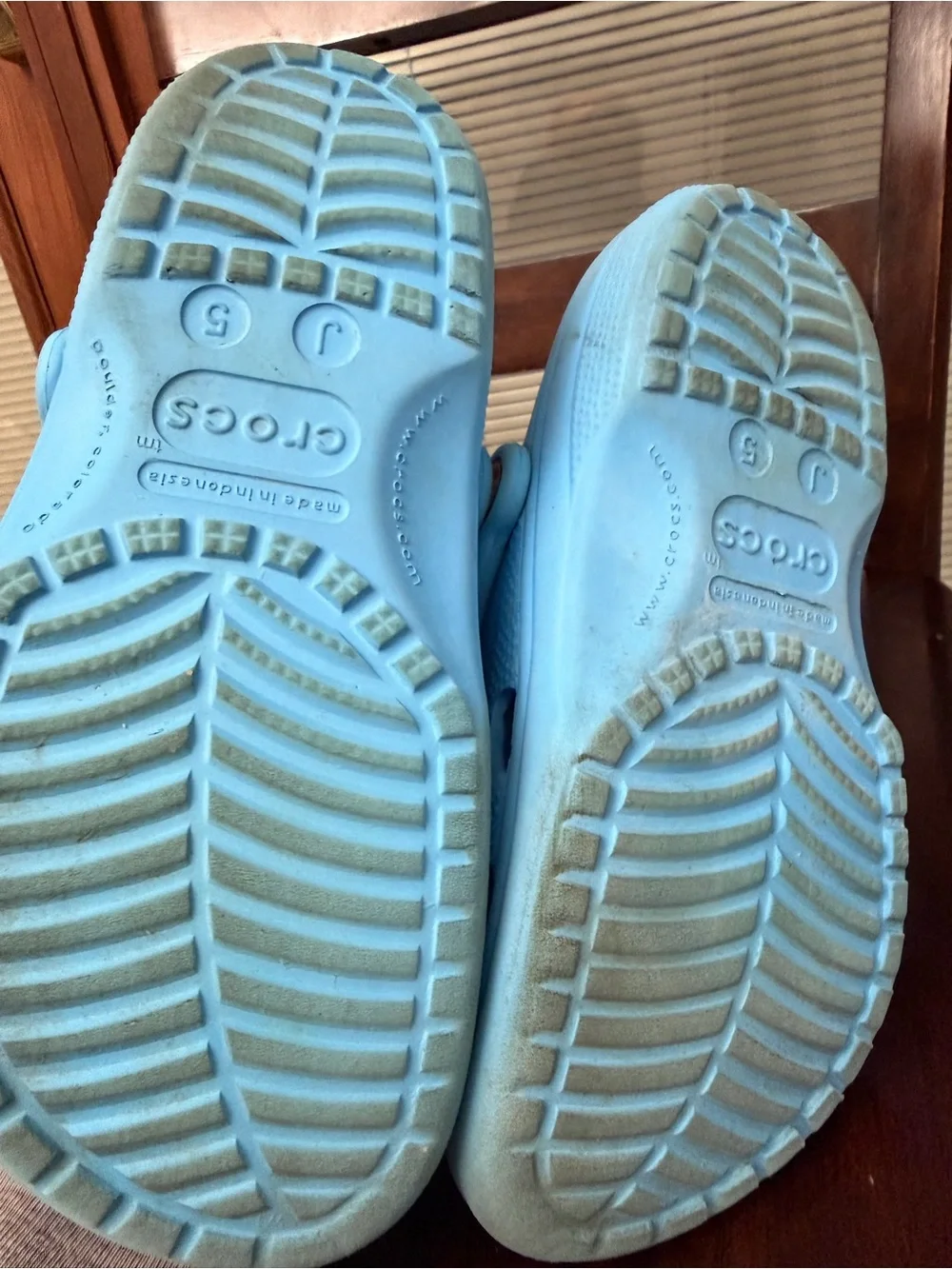 Crocs Classic Clogs with Gamer Charms junior 5 kids